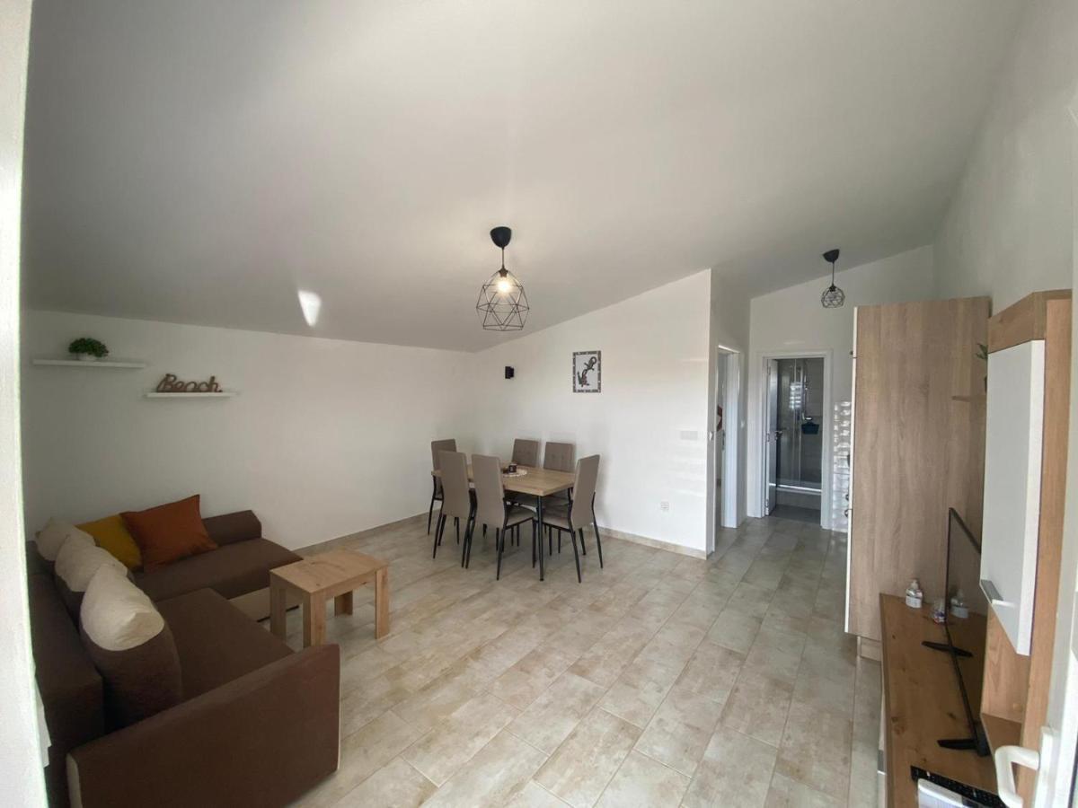 Zrinec Appartement Vir Buitenkant foto