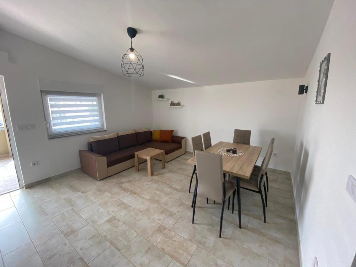 Zrinec Appartement Vir Buitenkant foto