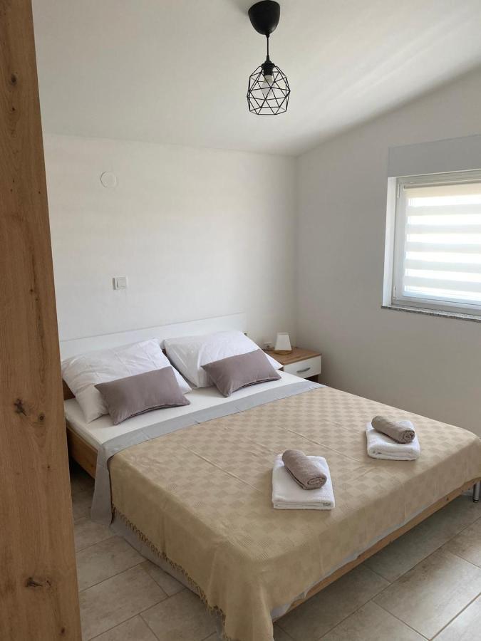 Zrinec Appartement Vir Buitenkant foto
