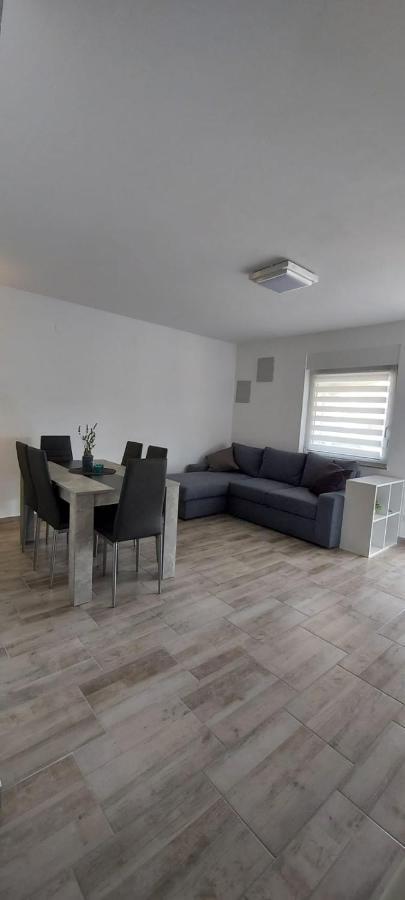 Zrinec Appartement Vir Buitenkant foto