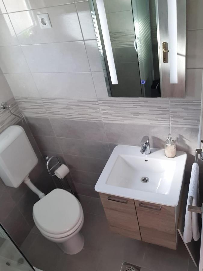 Zrinec Appartement Vir Buitenkant foto